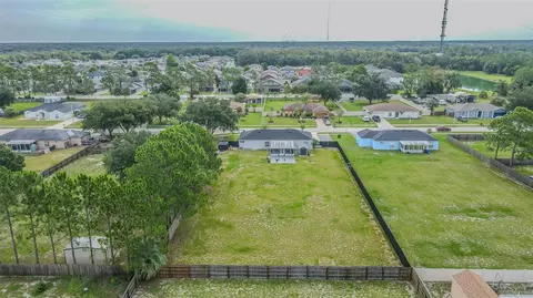 View/Area - 12121 Colonial Estates Ln, Riverview, FL 33579 photo 5 of 8