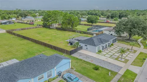View/Area - 12121 Colonial Estates Ln, Riverview, FL 33579 photo 2 of 8
