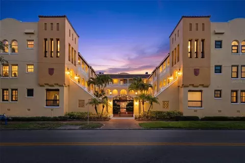 210 22nd Ave NE #6, Saint Petersburg, FL 33704