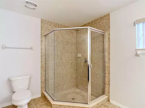 Bath - 3490 Dow Ln, Spring Hill, FL 34609 photo 2 of 3