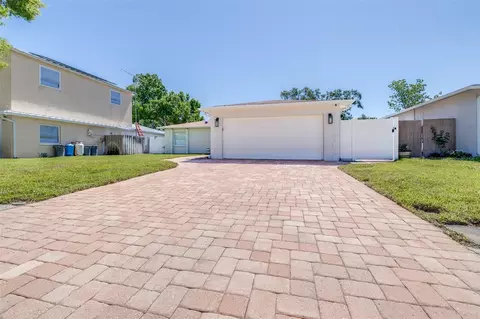 11147 Longhill Dr N, Pinellas Park, FL 33782