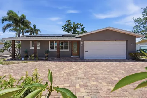 2095 Dolphin Blvd S, Saint Petersburg, FL 33707