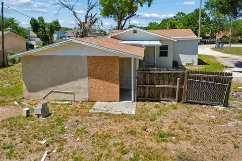 Exterior - 1611 E Shell Point Rd, Ruskin, FL 33570 photo 15 of 16