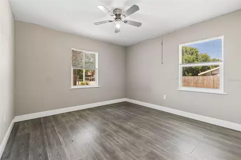 Bedroom - 1611 E Shell Point Rd, Ruskin, FL 33570 photo 3 of 5