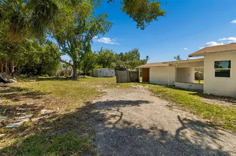 Exterior - 1611 E Shell Point Rd, Ruskin, FL 33570 photo 4 of 16