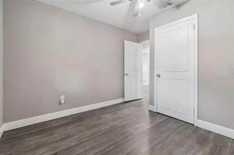 Bedroom - 1611 E Shell Point Rd, Ruskin, FL 33570 photo 5 of 5