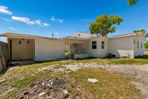 Exterior - 1611 E Shell Point Rd, Ruskin, FL 33570 photo 10 of 16