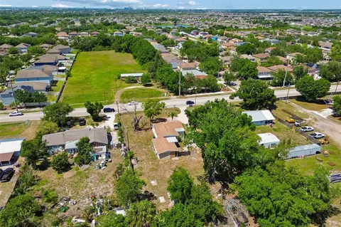 View/Area - 1611 E Shell Point Rd, Ruskin, FL 33570 photo 9 of 10
