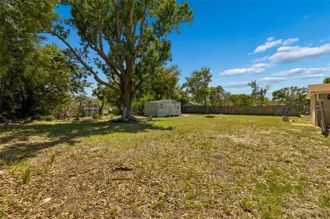 Exterior - 1611 E Shell Point Rd, Ruskin, FL 33570 photo 5 of 16