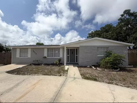7412 University Dr, Hudson, FL 34667