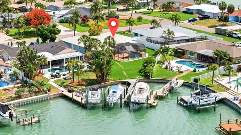 8008 13th Ave S, Saint Petersburg, FL 33707