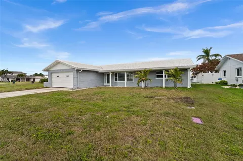 710 116th Ave, Treasure Island, FL 33706