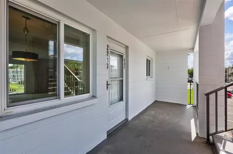 Exterior - 2217 Sunset Dr #E27, Bradenton, FL 34207 photo 2 of 10