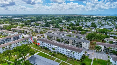 View/Area - 2217 Sunset Dr #E27, Bradenton, FL 34207 photo 5 of 7