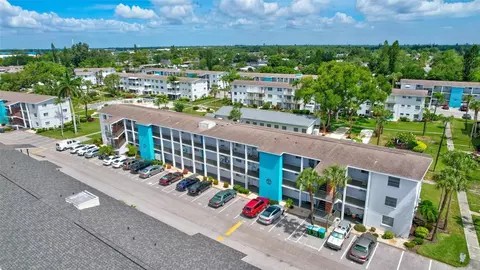 View/Area - 2217 Sunset Dr #E27, Bradenton, FL 34207 photo 2 of 7
