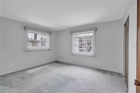 Bedroom - 2217 Sunset Dr #E27, Bradenton, FL 34207 photo 2 of 4