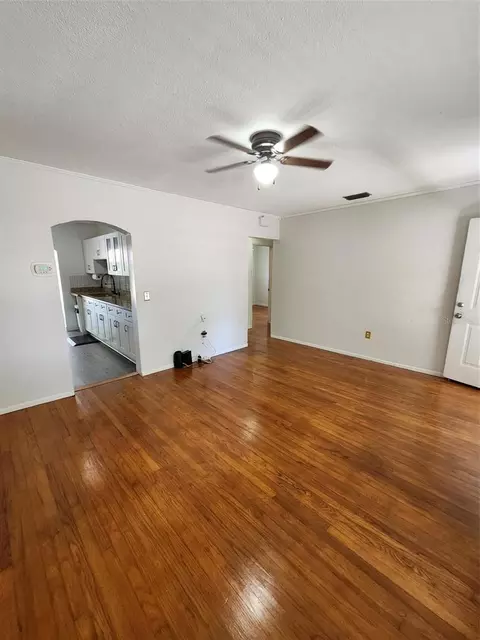 Living - 1608 Edna Ave, Largo, FL 33770 photo 2 of 5