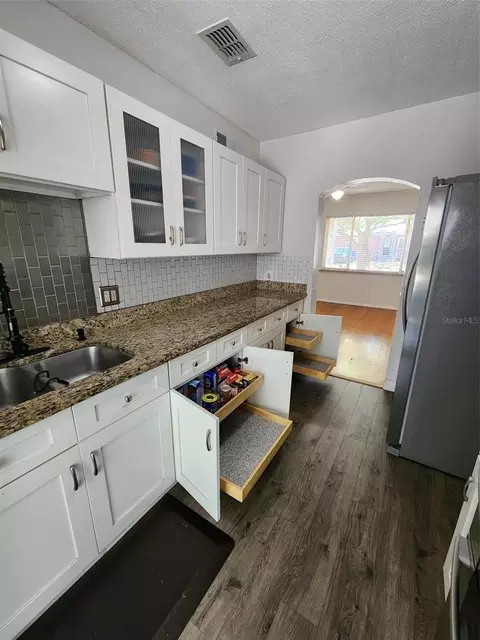 Kitchen - 1608 Edna Ave, Largo, FL 33770 photo 4 of 5