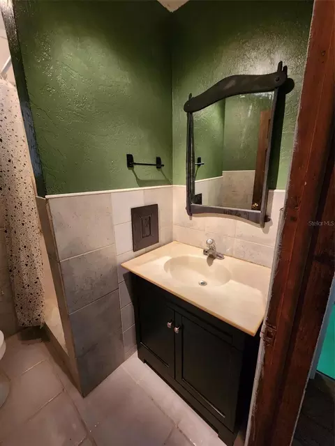 Bath - 1608 Edna Ave, Largo, FL 33770 photo 5 of 5