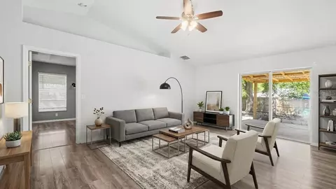 Living - 56 Hemlock Radl, Ocala, FL 34472 photo 1 of 4