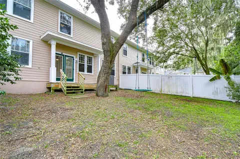 Exterior - 208 Elm View Ct, Brandon, FL 33511 photo 6 of 8