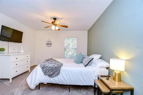 Bedroom - 208 Elm View Ct, Brandon, FL 33511 photo 4 of 4