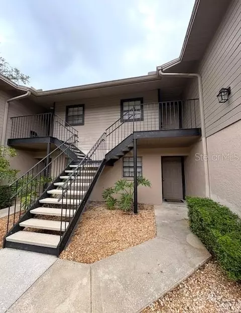 4014 Ashford Green Pl #G202, Tampa, FL 33613