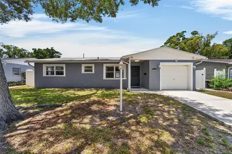 6670 26th Way N, Saint Petersburg, FL 33703