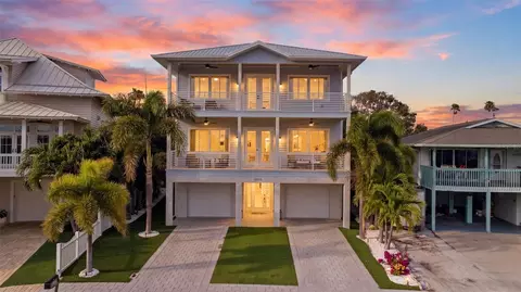 3313 W Maritana Dr, Saint Pete Beach, FL 33706