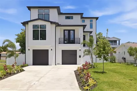 4019 Harrisburg St NE, Saint Petersburg, FL 33703