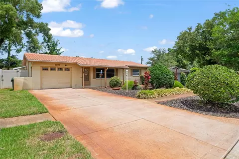 Exterior - 970 8th Ave NE, Largo, FL 33770 photo 10 of 12