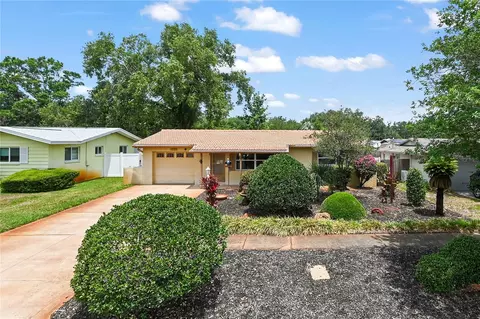 Exterior - 970 8th Ave NE, Largo, FL 33770 photo 4 of 12