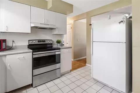 Kitchen - 970 8th Ave NE, Largo, FL 33770 photo 3 of 3