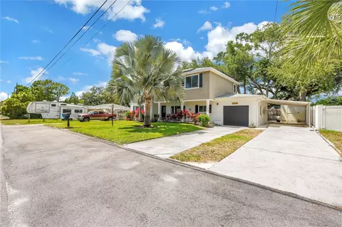 10819 Seminole Dr N, Saint Petersburg, FL 33708