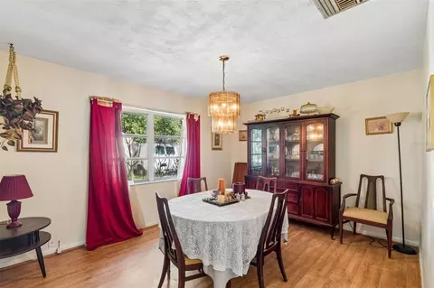 Dining - 2059 Waterfall Dr, Spring Hill, FL 34608 photo 2 of 3