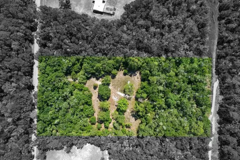 8744 W Oak St, Crystal River, FL 34428