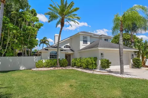 848 Christina Cir, Oldsmar, FL 34677
