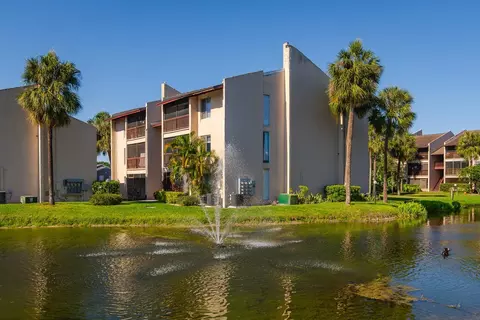 8602 Champlain Ct #93, Tampa, FL 33614