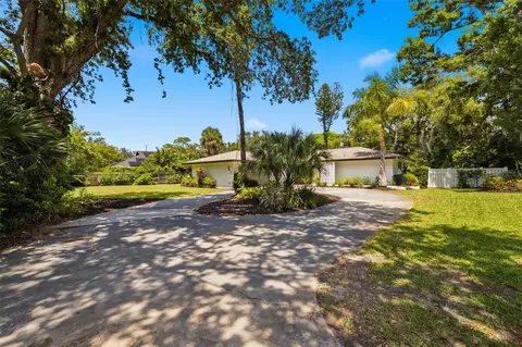 747 Sabal Ct S, Saint Petersburg, FL 33705