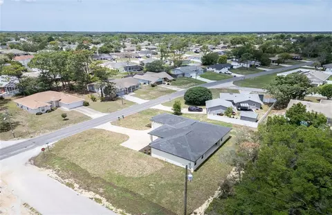 View/Area - 12027 Villa Rd, Spring Hill, FL 34609 photo 3 of 13