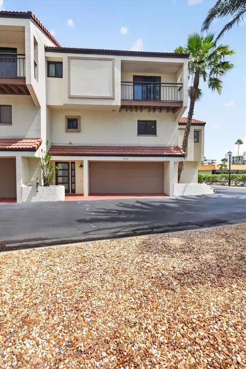 240 Windward Psge #1004, Clearwater Beach, FL 33767