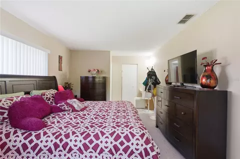 Bedroom - 11241 SW 77th Ct, Ocala, FL 34476 photo 2 of 5