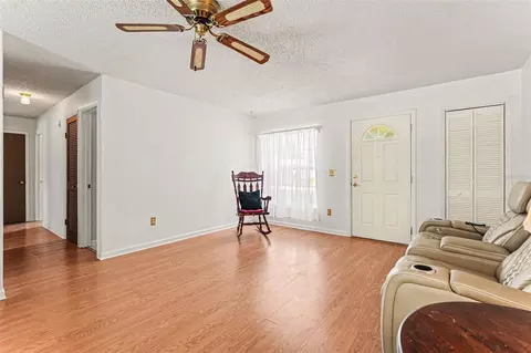Living - 2022 Lance Ct, Dover, FL 33527 photo 4 of 4