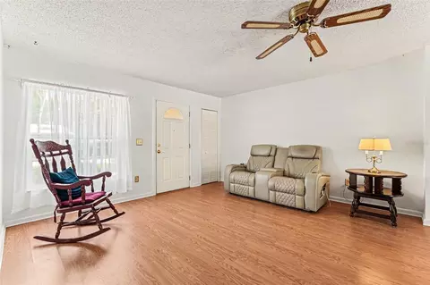 Living - 2022 Lance Ct, Dover, FL 33527 photo 2 of 4