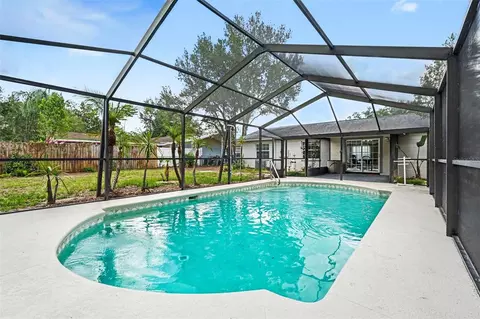 Exterior - 2022 Lance Ct, Dover, FL 33527 photo 4 of 8