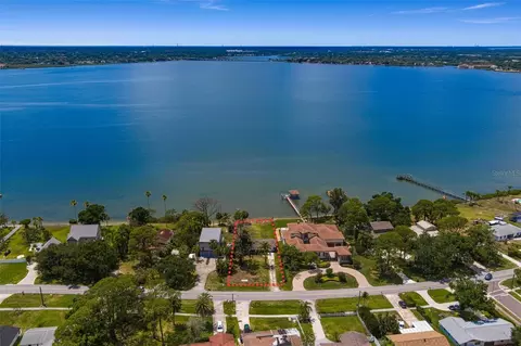 506 Shore Dr E, Oldsmar, FL 34677
