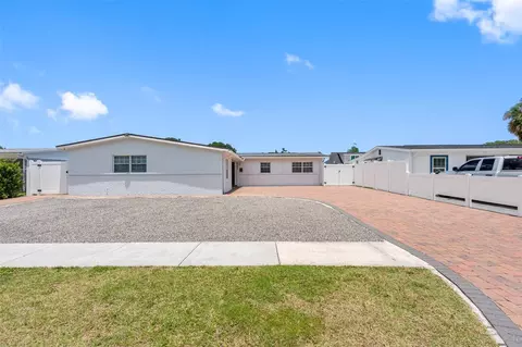 6033 Ambassador Dr, Tampa, FL 33615