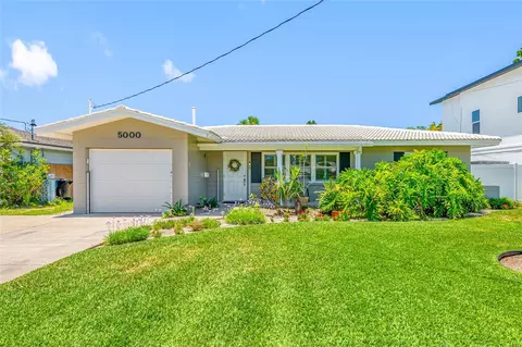 5000 Venetian Blvd NE, Saint Petersburg, FL 33703