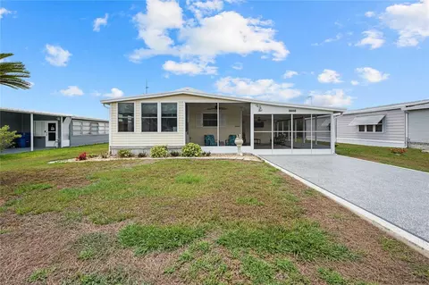 36650 Dina Dr, Zephyrhills, FL 33542
