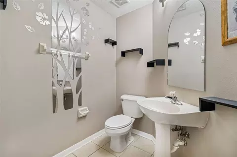 Bath - 8718 Sandy Plains Dr, Riverview, FL 33578 photo 1 of 9